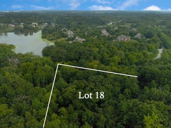 3734 Deerwood Drive , Long Grove, IL 60047