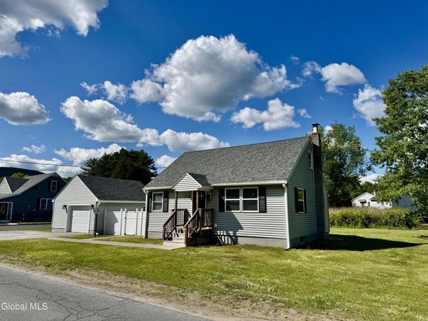 18 3rd Avenue, Hadley, NY 12835