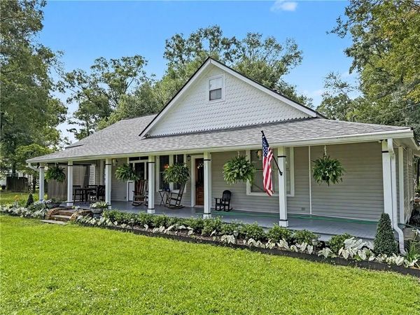 24900 1ST Street , Holden, LA 70744