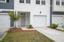 492 Trotters Lane photo 4