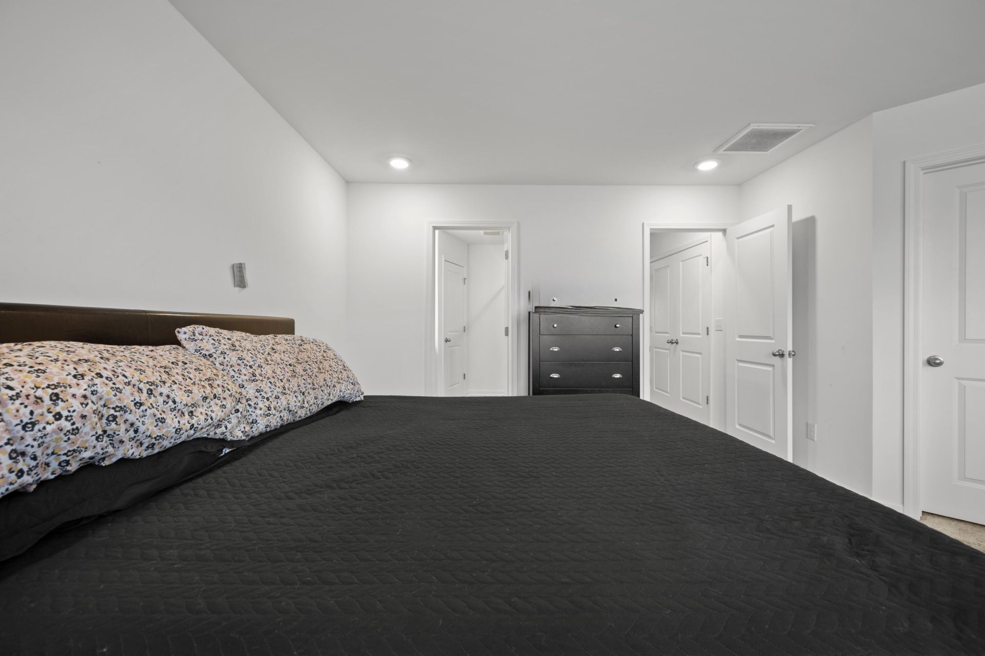 492 Trotters Lane Photo 30