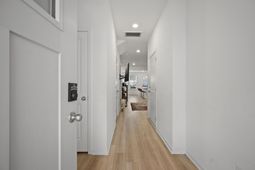 492 Trotters Lane photo 4