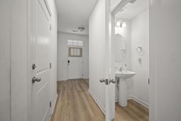 492 Trotters Lane photo 4