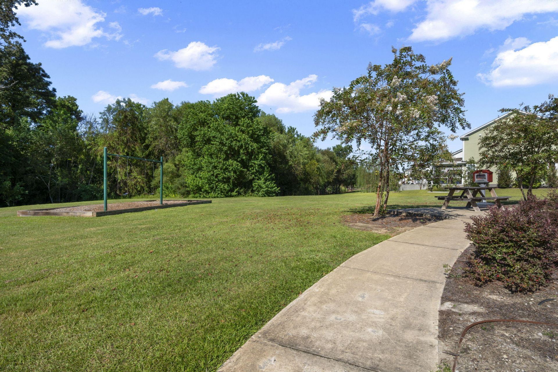 492 Trotters Lane Photo 51