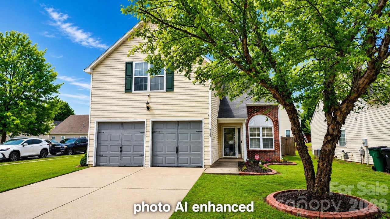 8703 Hazelcroft Lane , Charlotte, NC 28269 Main Photo