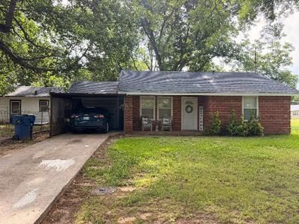 405 S Clayton Avenue, Wynnewood, OK 73098