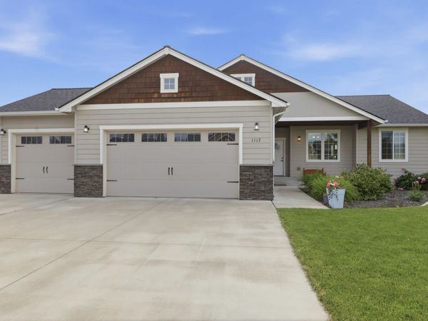 1117 N Main St, Deer Park, WA 99006