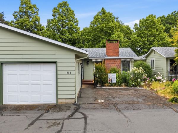 634 30th Av SE, Albany, OR 97322