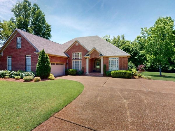 1677 Wedgewood Cove , Dyersburg, TN 38024