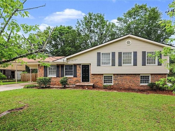 7788 Marabou Lane , Riverdale, GA 30274