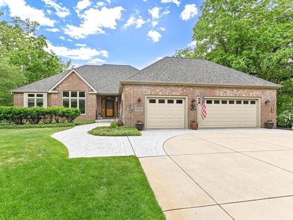 30927 Lawn DRIVE, Waterford, WI 53185
