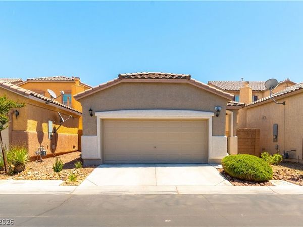 9022 College Green Street , Las Vegas, NV 89148