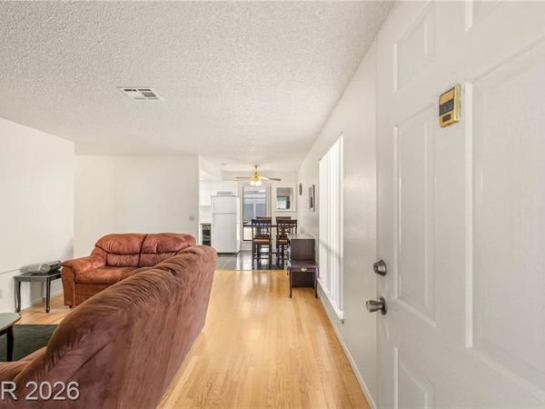5171 Caliente Street, Unit 131, Las Vegas, NV 89119