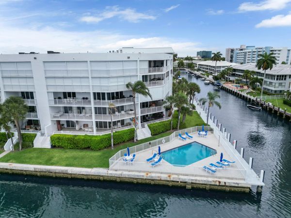 3100 NE 47th Court, Unit 305, Fort Lauderdale, FL 33308