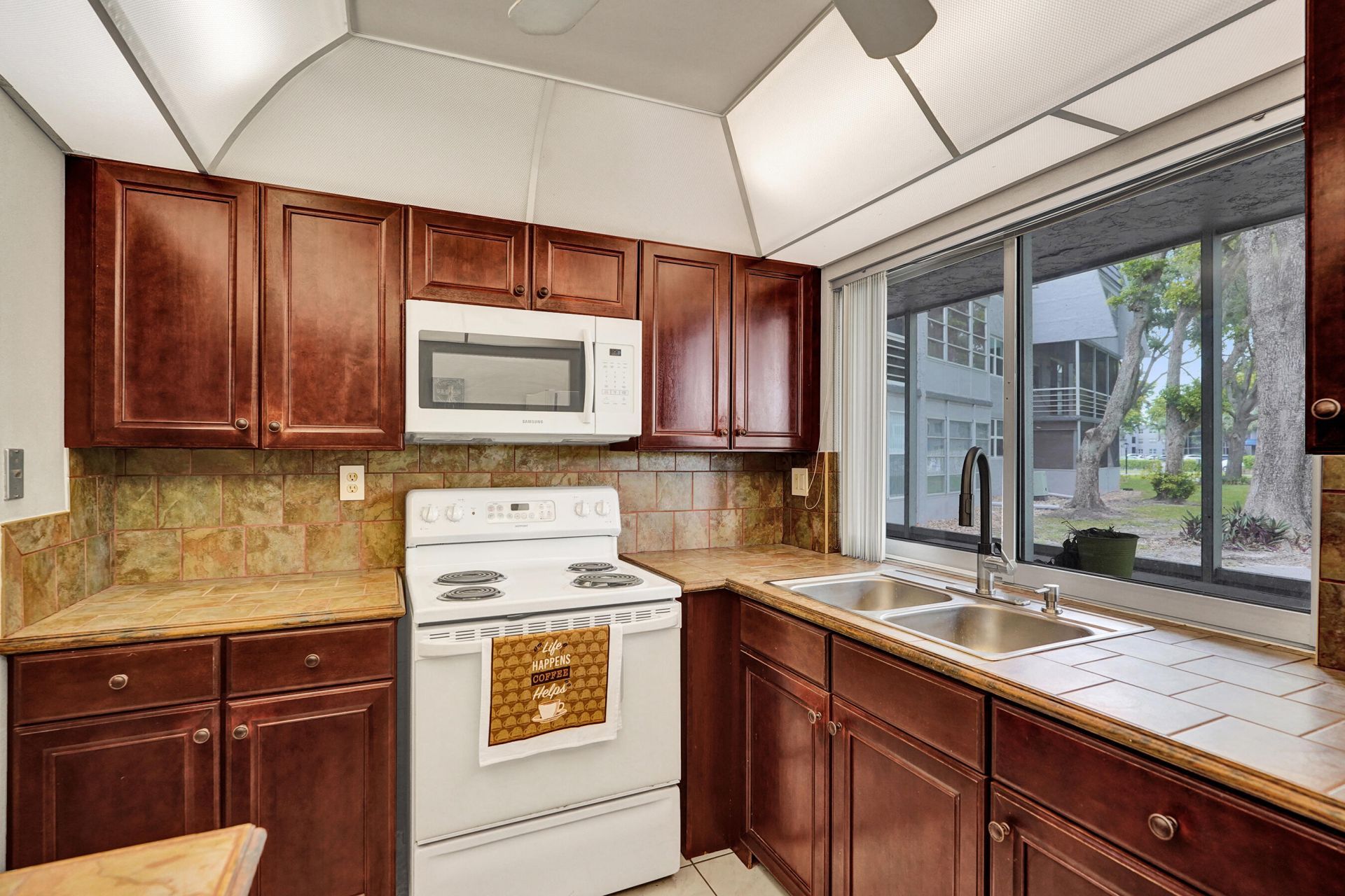 9080 Lime Bay Boulevard, Tamarac, FL 33321 Photo