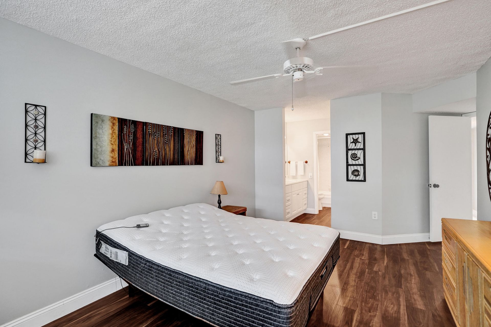 9080 Lime Bay Boulevard, Tamarac, FL 33321 Photo