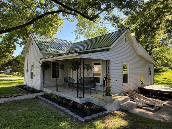 88 N Douglas Street, Kingston, MO 64650