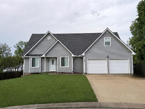 4521 Park Ten Court, Leavenworth, KS 66048
