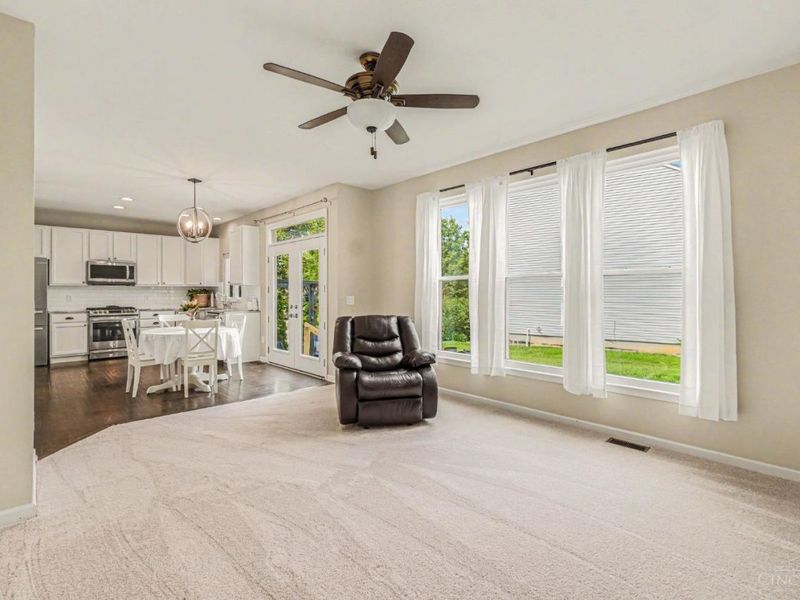 6887 Erie Drive, Maineville, OH 45039 Photo 10