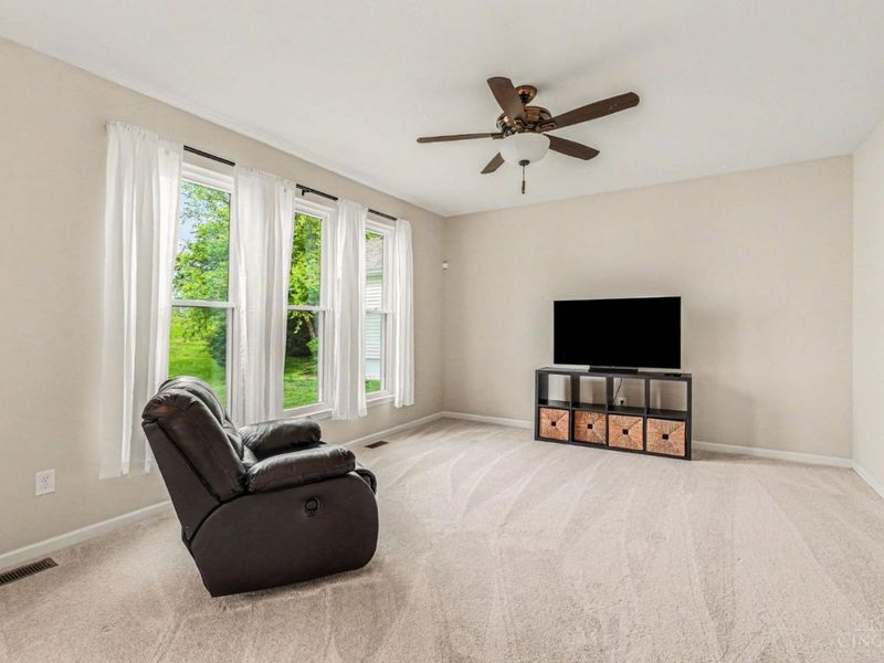 6887 Erie Drive, Maineville, OH 45039 Photo 11