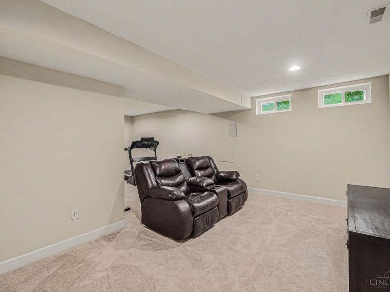 6887 Erie Drive, Maineville, OH 45039 Photo 23