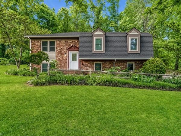 4290 Mashie Drive, Pfafftown, NC 27040