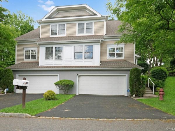 81 Hillcrest Lane , Peekskill, NY 10566