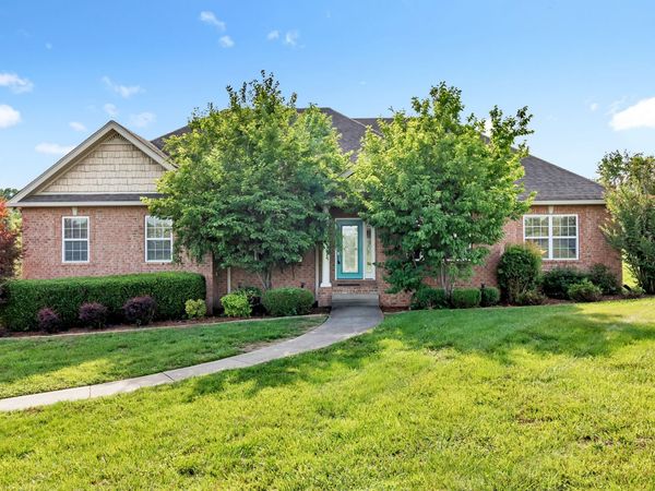 392 Holt Rd , Lebanon, TN 37087