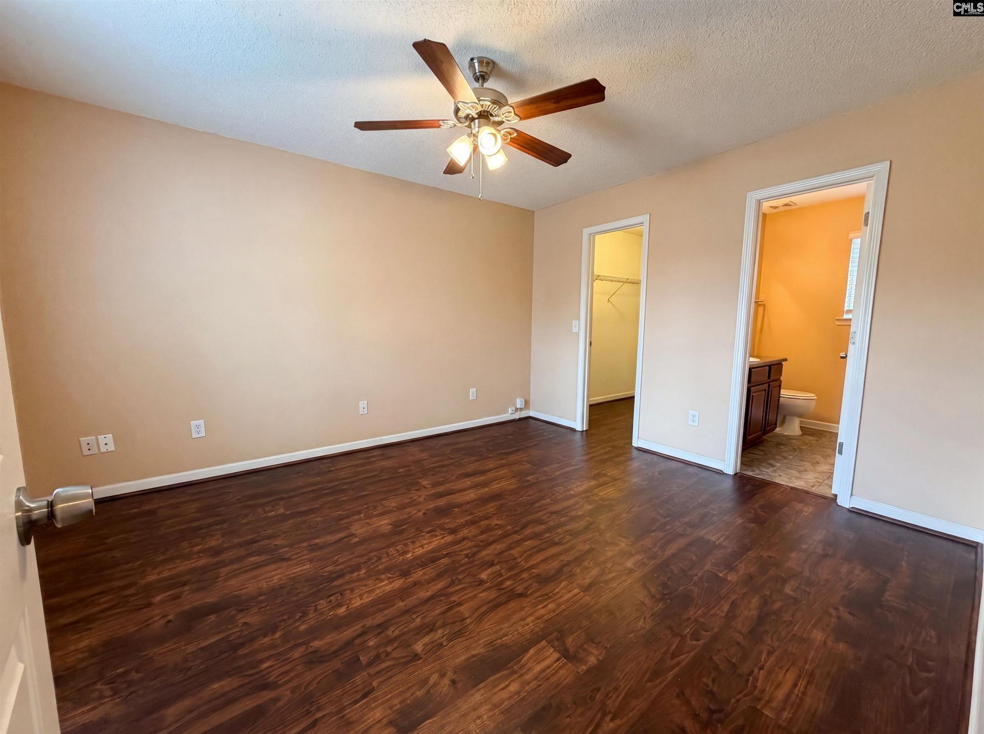 316 Legend Oaks Drive Photo 4