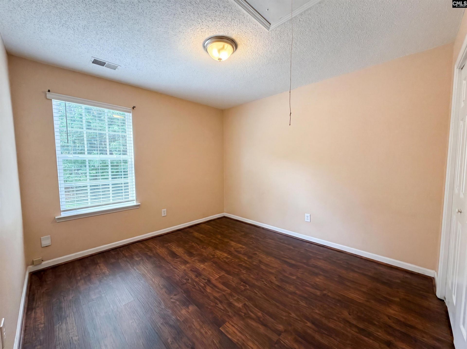 316 Legend Oaks Drive Photo 7