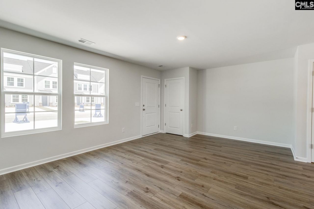 3056 Harborview Drive  Photo 6
