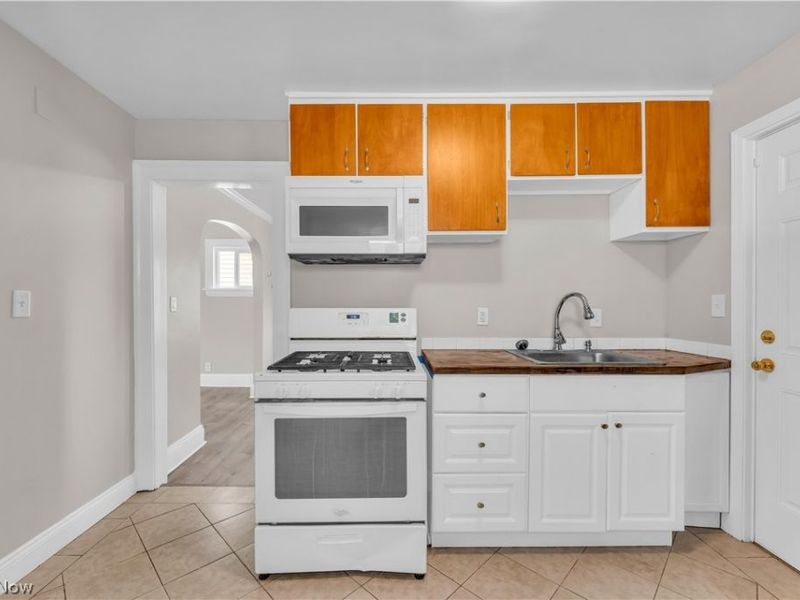 3407 W 91st Street , Cleveland, OH 44102 Photo 12