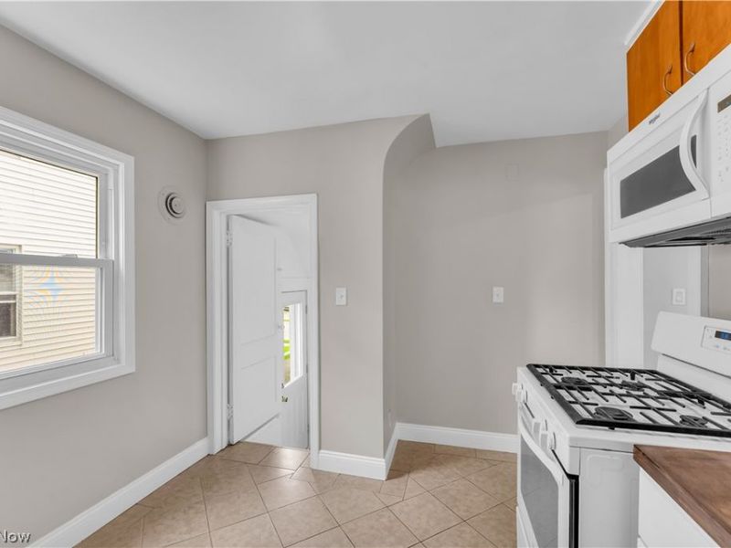 3407 W 91st Street , Cleveland, OH 44102 Photo 13