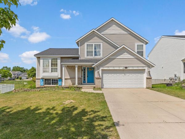 3711 Cedar Landing Drive SE, Grand Rapids, MI 49512
