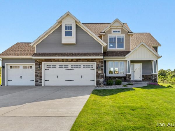 8637 Petoskey Street, Kalamazoo, MI 49009