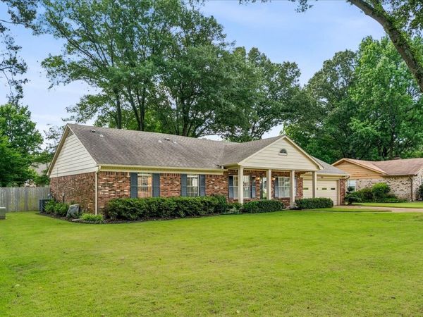 1656 E CHURCHILL DWNS, Germantown, TN 38138