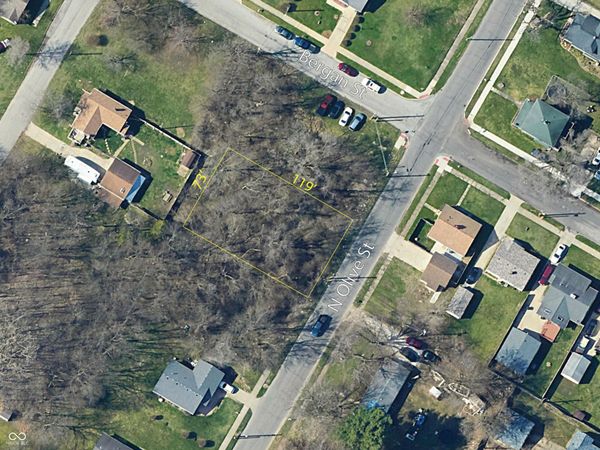 2033 N Olive Street, South Bend, IN 46628