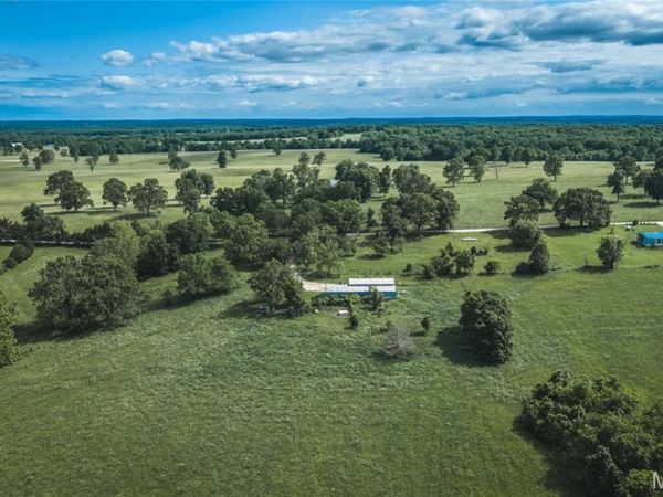 21269 Bangor Road , Crocker, MO 65452