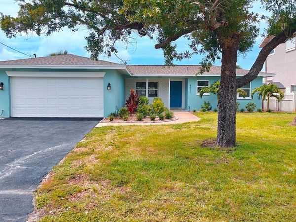 8521 42ND AVENUE N, ST PETERSBURG, FL 33709