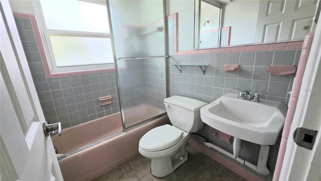 8521 42nd Avenue N, Saint Petersburg, FL 33709 Photo