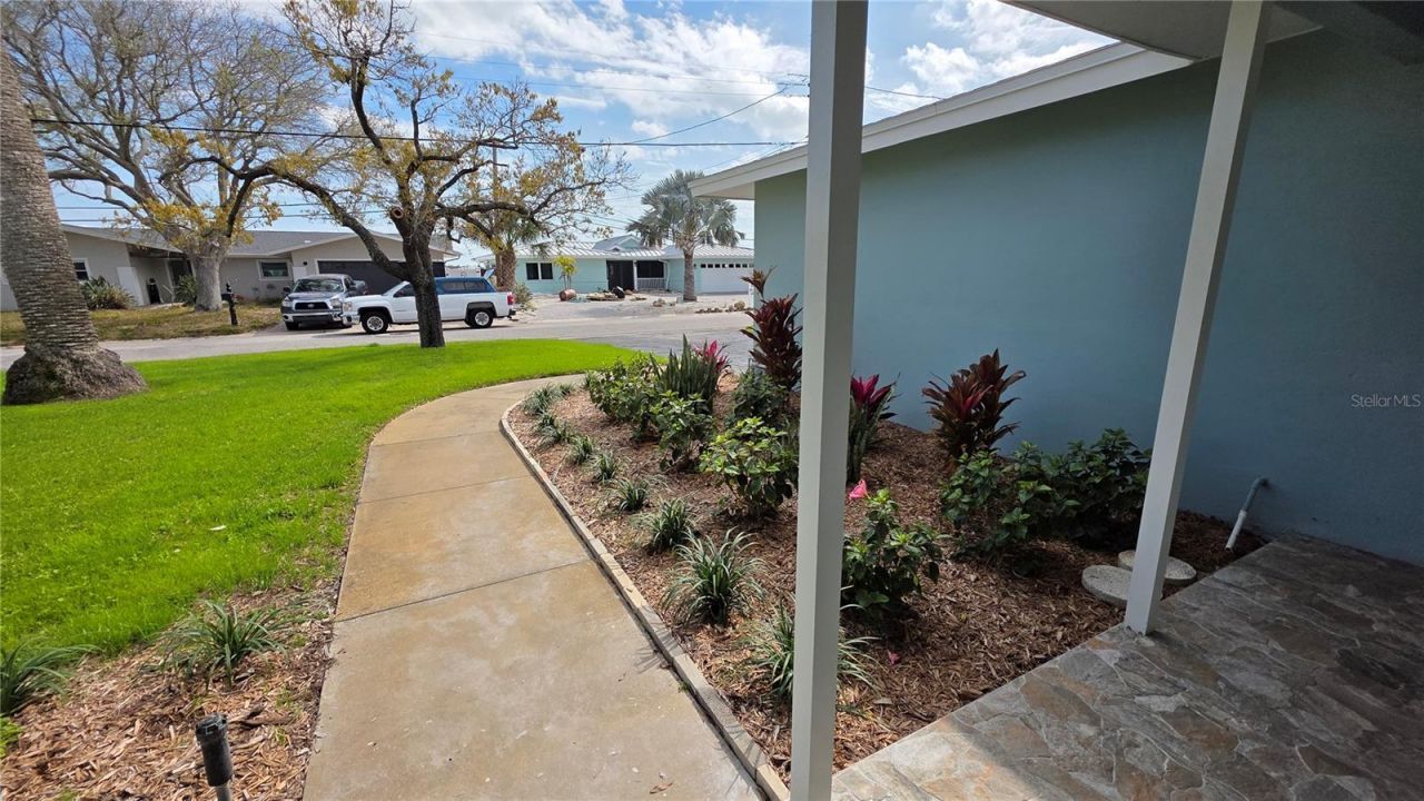 8521 42nd Avenue N, Saint Petersburg, FL 33709 Photo