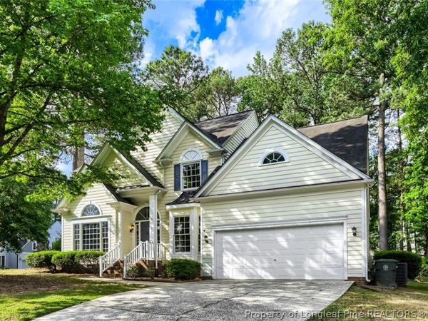 101 Dovershire Court , Cary, NC 27513