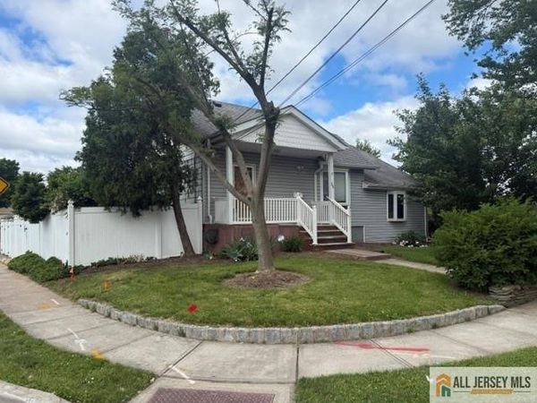 26 West Street, Colonia, NJ 07067