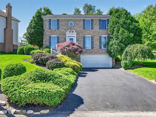 111 Creekside Ct , Venetia, PA 15367