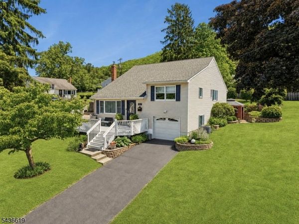 1 Lincoln Ave, Ogdensburg, NJ 07439
