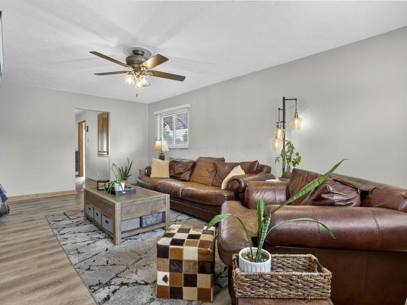 2587 Dartmoor Road , Grove City, OH 43123 Photo 5