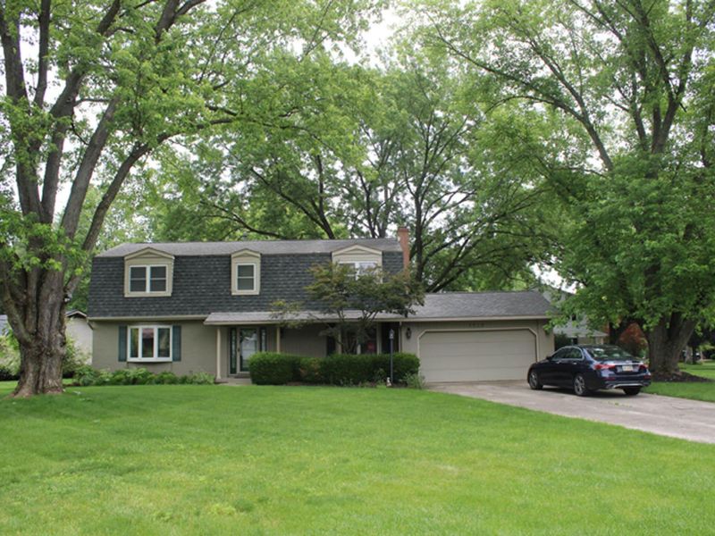 1013 Clubview Boulevard S, Columbus, OH 43235 Photo 1