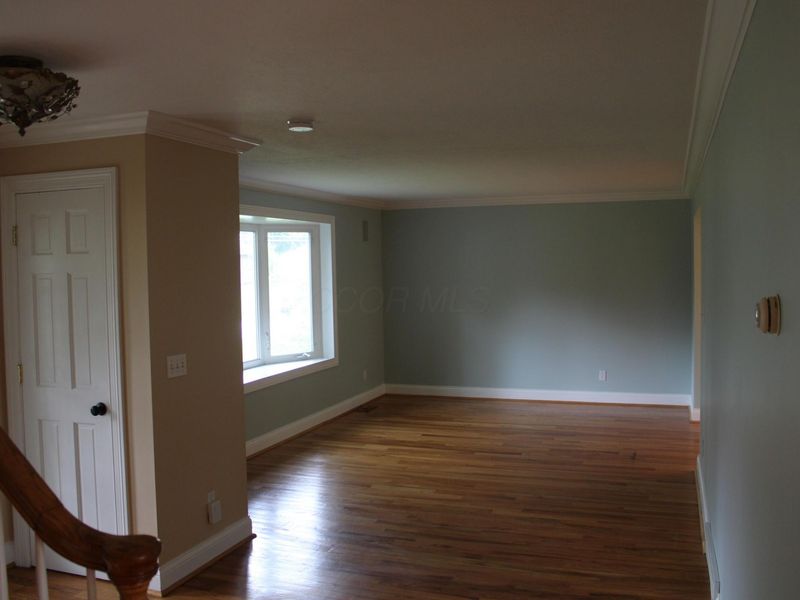 1013 Clubview Boulevard S, Columbus, OH 43235 Photo 12