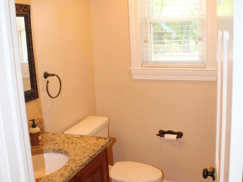 1013 Clubview Boulevard S, Columbus, OH 43235 Photo 14