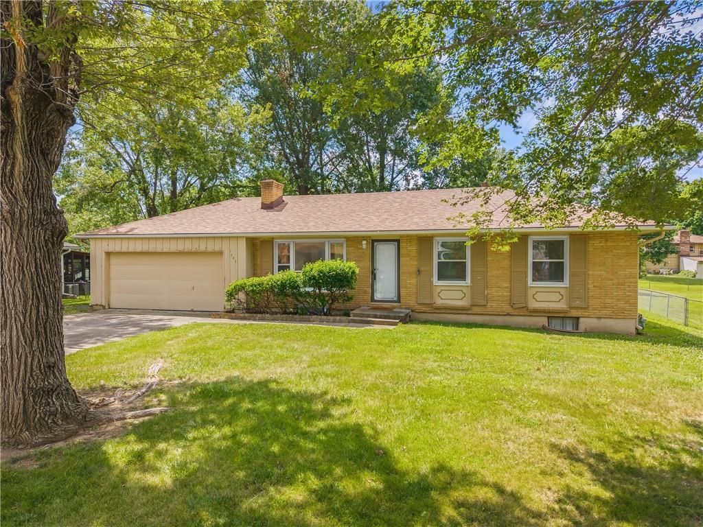 1707 NE 75th Street, Gladstone, MO 64118 Main Photo